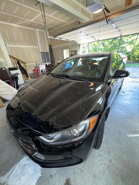 Black 2018 Hyundai ELANTRA SEL