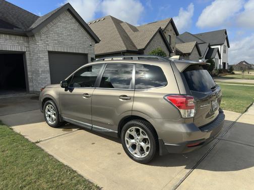 2018 Subaru Forester 2.5i Touring
