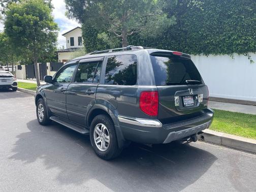 Gray 2004 Honda Pilot EX