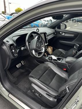 2021 Volvo XC40 Recharge Pure Electric P8 R-Design