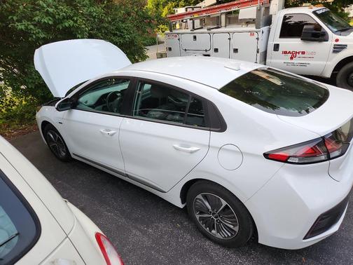 White 2020 Hyundai IONIQ Plug-In Hybrid SE