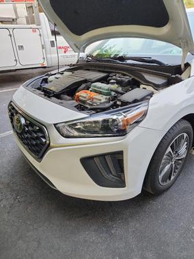White 2020 Hyundai IONIQ Plug-In Hybrid SE