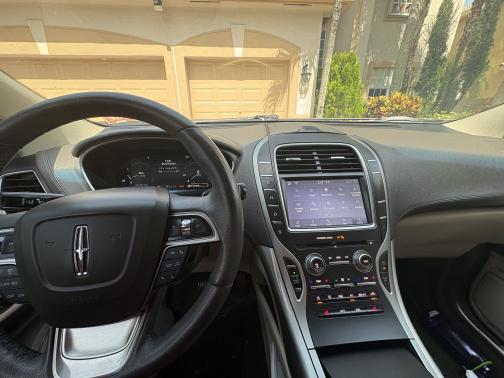 2019 Lincoln Nautilus Standard