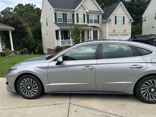2023 Hyundai SONATA Hybrid Limited