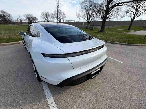 2022 Porsche Taycan Taycan 4S