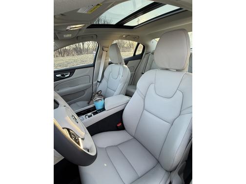 2025 Volvo S60 B5 AWD Plus