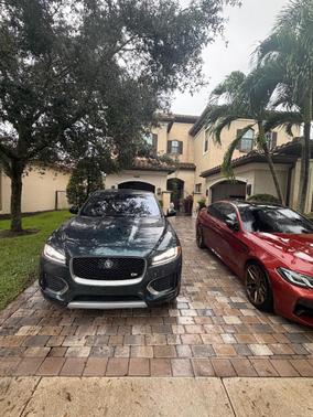 Green 2017 Jaguar F-PACE S