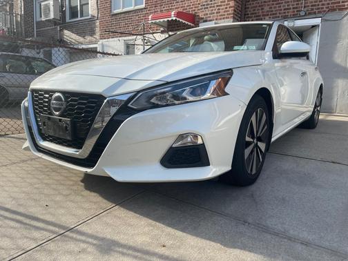2021 Nissan Altima 2.5 SV