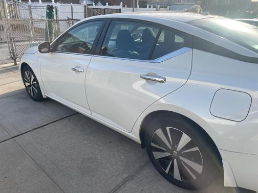 2021 Nissan Altima 2.5 SV