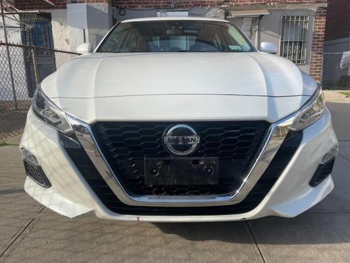 2021 Nissan Altima 2.5 SV