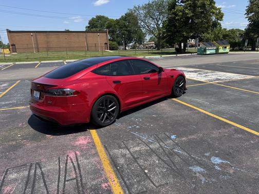 2022 Tesla Model S Plaid