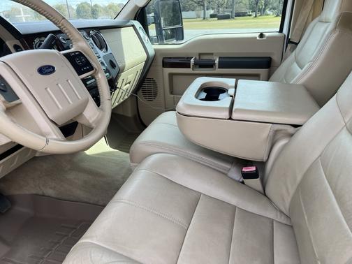 2010 Ford F-250 Lariat Super Duty Crew Cab