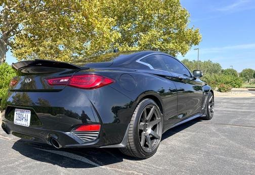 Black 2020 INFINITI Q60 3.0t LUXE