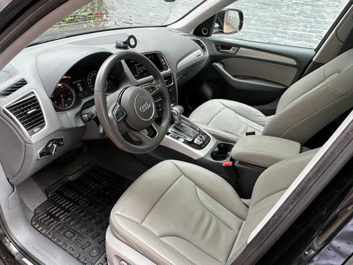 Black 2015 Audi Q5 3.0T Premium Plus