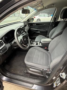 Gray 2016 Kia Sorento LX