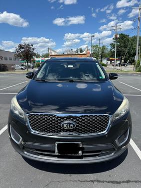 Black 2018 Kia Sorento LX