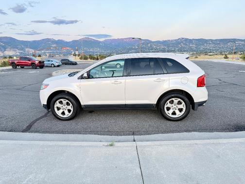 White 2013 Ford Edge SEL