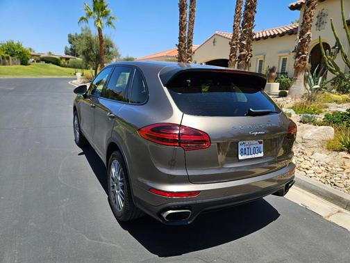 Beige 2016 Porsche Cayenne Cayenne