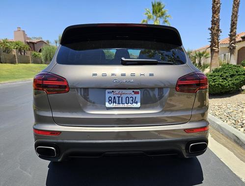 Beige 2016 Porsche Cayenne Cayenne