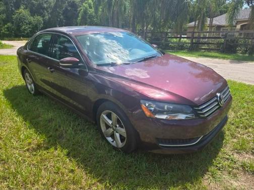 Red 2013 Volkswagen Passat 2.5 SE