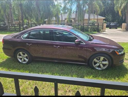 Red 2013 Volkswagen Passat 2.5 SE