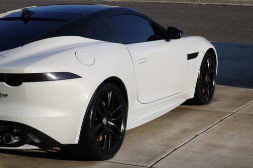 2016 Jaguar F-TYPE R