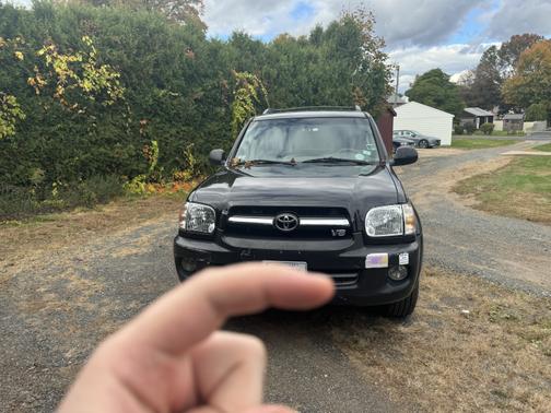 2005 Toyota Sequoia SR5