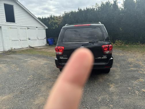 2005 Toyota Sequoia SR5