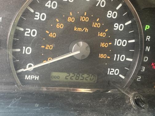 2005 Toyota Sequoia SR5