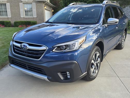 2022 Subaru Outback Touring XT