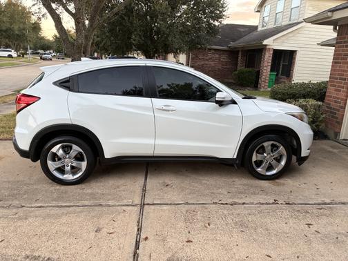 2017 Honda HR-V EX-L w/Navigation