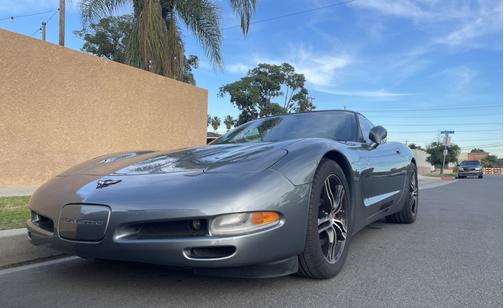 2004 Chevrolet Corvette Base