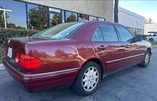 1999 Mercedes-Benz E-Class E320