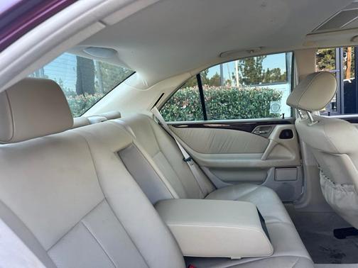 1999 Mercedes-Benz E-Class E320