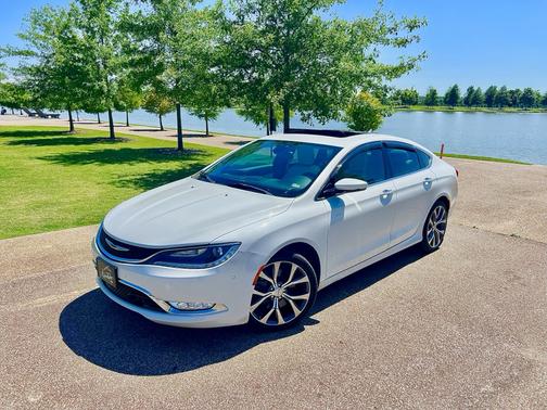 2015 Chrysler 200 C