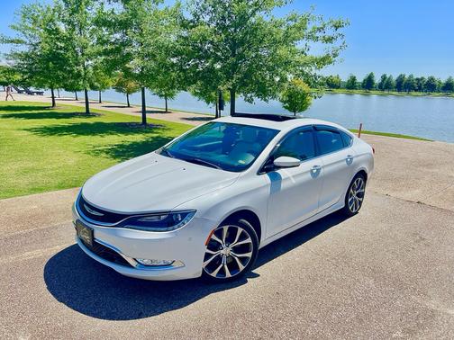 2015 Chrysler 200 C