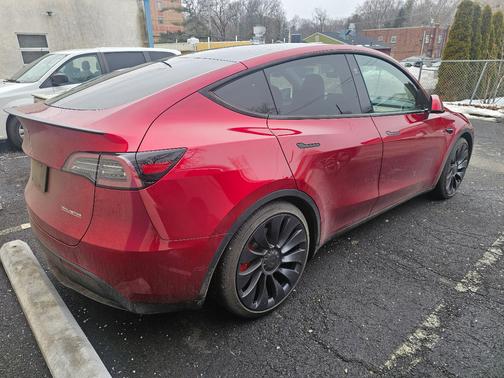 2024 Tesla Model Y Performance