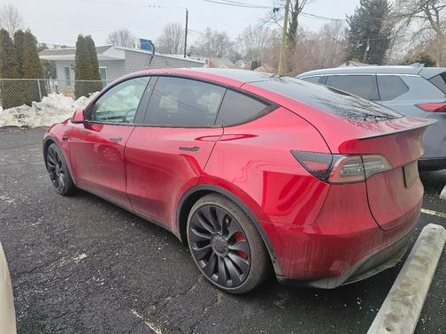 2024 Tesla Model Y Performance