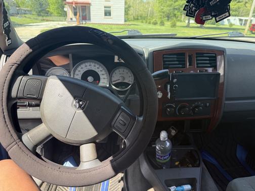 2005 Dodge Dakota SLT Quad Cab