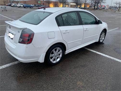 2011 Nissan Sentra 2.0 SR