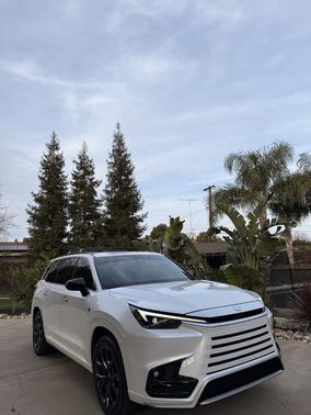 2024 Lexus TX 500h F SPORT Premium