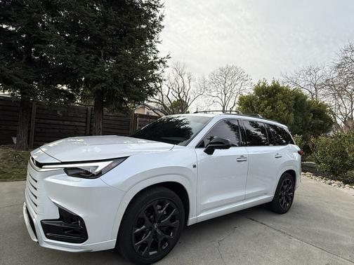 2024 Lexus TX 500h F SPORT Premium