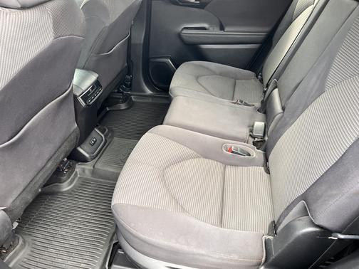2020 Toyota Highlander L