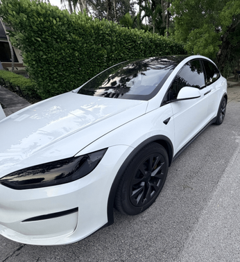White 2023 Tesla Model X Plaid