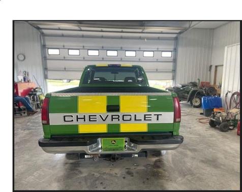 Green 1994 Chevrolet 1500 Base