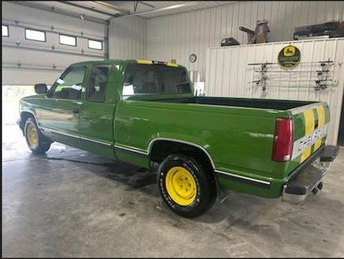 Green 1994 Chevrolet 1500 Base
