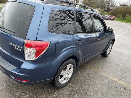 Blue 2012 Subaru Forester 2.5X