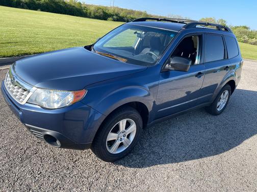 Blue 2012 Subaru Forester 2.5X
