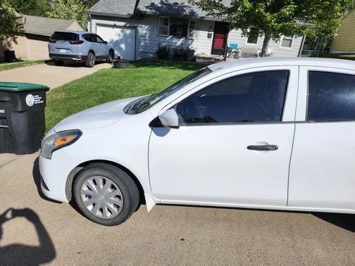 2017 Nissan Versa 1.6 S+