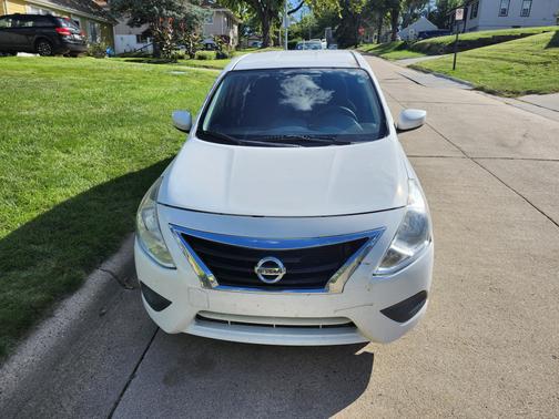2017 Nissan Versa 1.6 S+